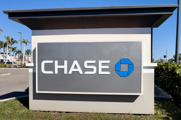 J.P. Morgan Chase signage at Cocoplum Village Shops